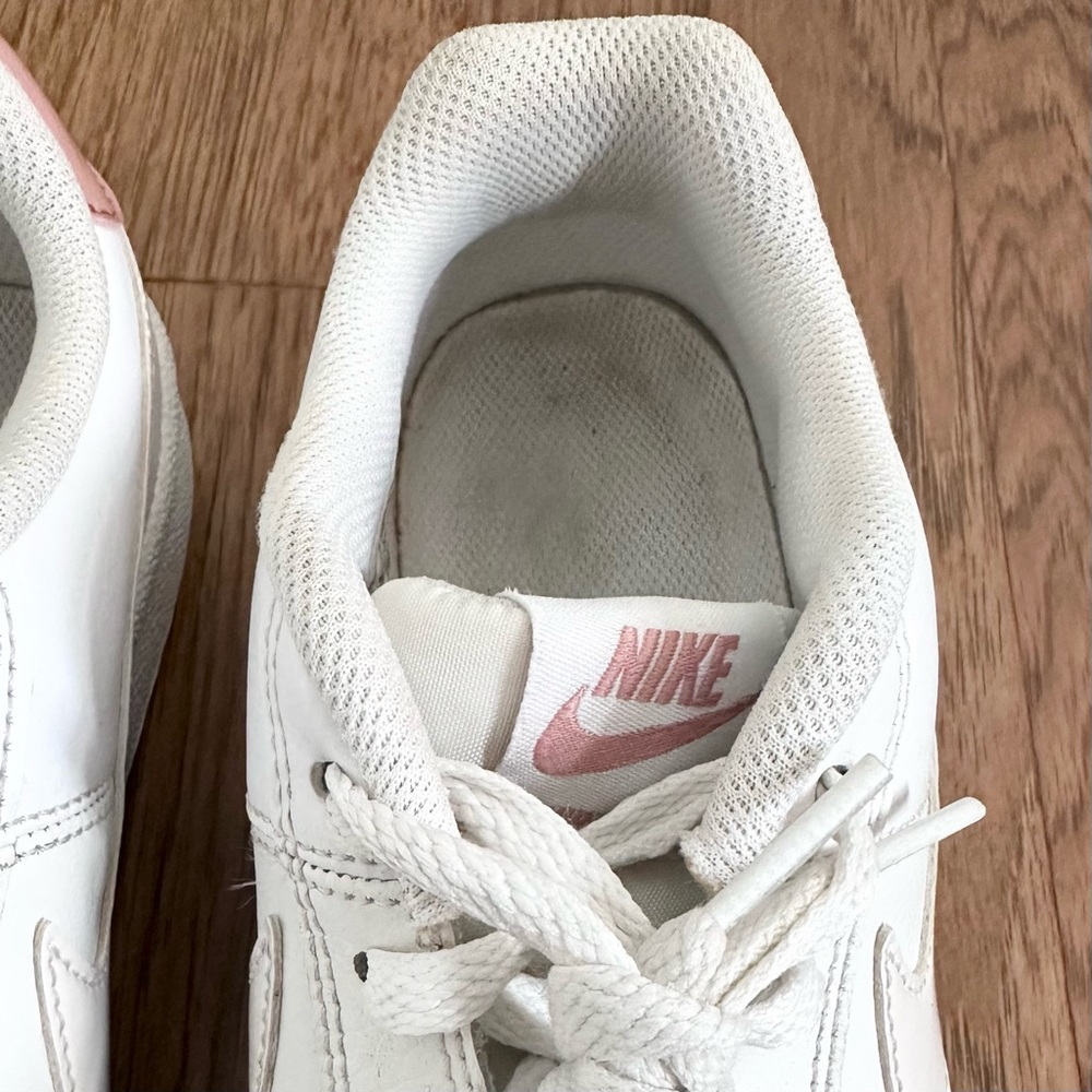 NIKE Court Royale white shoes woman’s size 8 - Picture 6 of 8